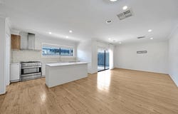 11 Flame Rd, Kalkallo, Vic 3064