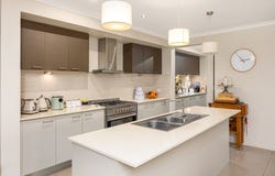 10 Hazelwood Drive, Forest Hill, NSW 2651