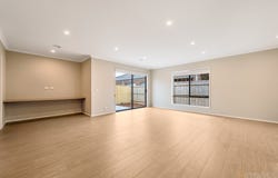 24 Tapioca Street, Manor Lakes, Vic 3024