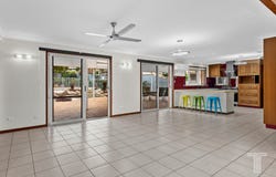 3 Waverney Court, Carindale, Qld 4152
