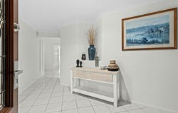 10 Kensington Place, Wishart, Qld 4122