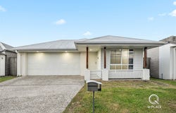 12 Niels Cres, Park Ridge, Qld 4125
