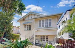 4 King Street, Woody Point, Qld 4019
