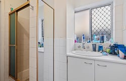 6/150 Frank Street, Labrador, Qld 4215