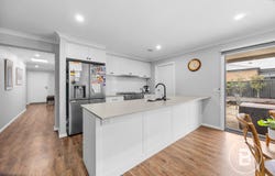 24 Arranmore Drive, Miners Rest, Vic 3352