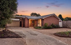 9 Yvonne Place, Melton West, Vic 3337