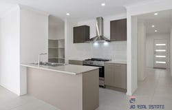 86 Plymouth Drive, Rockbank, Vic 3335