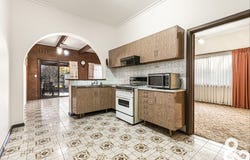 13 Gilbertson Street, Essendon, Vic 3040