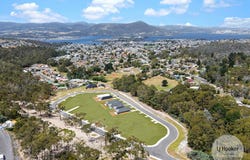 - Matteo Circle, Claremont, Tas 7011