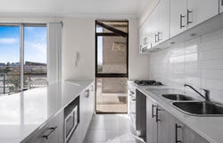 18/2 Coojong Link, Success, WA 6164