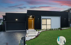 8 Horseshoe Circuit, Calderwood, NSW 2527