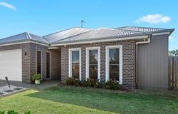 15 Madonna Circuit, Middle Ridge, Qld 4350
