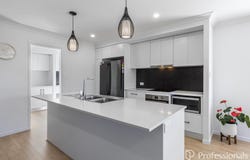 37 Eagle Hawk Drive, Southside, Qld 4570