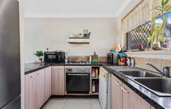 94/170 Central Street, Labrador, Qld 4215