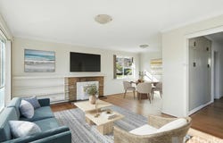15 Henley Street, Lindisfarne, Tas 7015