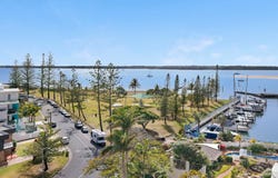 22/5-7 Oatland Esplanade, Runaway Bay, Qld 4216
