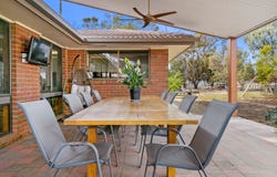 70 Sampsons Road, Numurkah, Vic 3636