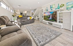 10/12 Loder Way, South Guildford, WA 6055