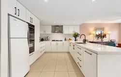 8/71 Beach Streert, Port Melbourne, Vic 3207
