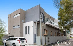 2/2 Omaroo Lane, Frankston, Vic 3199