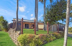 12 Hackett Court, Campwin Beach, Qld 4737