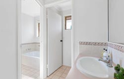 2 Glen Avon Court, Glenvale, Qld 4350