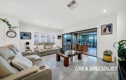 17 Picnic Avenue, Clyde North, Vic 3978