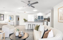 17 Goss Avenue, Labrador, Qld 4215