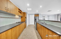 21 Stringybark Close, Manor Lakes, Vic 3024