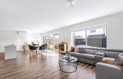 1 Crestview Street, Charlemont, Vic 3217