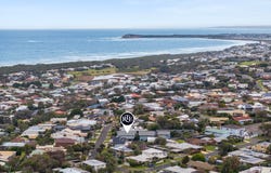 1/8 Canis Crescent, Ocean Grove, Vic 3226