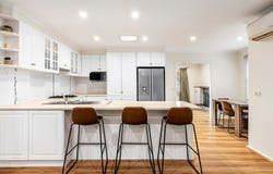 8 McComb Crescent, Bayswater, Vic 3153