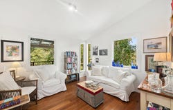 10 Lorna Close, Bundanoon, NSW 2578
