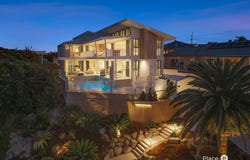 64 Fernlea Avenue, Scarborough, Qld 4020