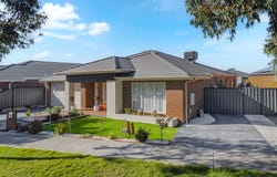 16 Peninsula Crescent, Craigieburn, Vic 3064