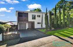 38 Blue Waters Crescent, Macleay Island, Qld 4184