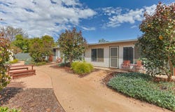 3 & 4/80  Murray Street, Wentworth, NSW 2648
