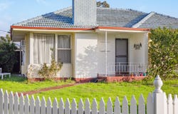 2 Norris Street, Cloverdale, WA 6105