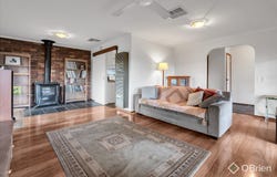 36 Campaspe Crescent, Brookfield, Vic 3338