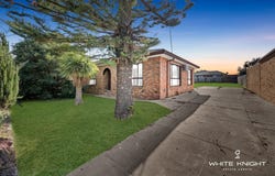 16 Elizabeth Street, St Albans, Vic 3021