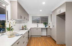 17 Kenthurst Crescent, Rochedale South, Qld 4123