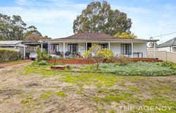 24 South Western Highway, Waroona, WA 6215