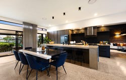 6 Chale Court, Bundall, Qld 4217