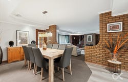 2 Harbury Court, Onkaparinga Hills, SA 5163