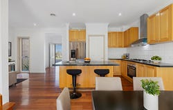 32 Cunningham Chase, Burnside Heights, Vic 3023