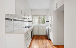 1/10 Montgomery Avenue, Mount Waverley, Vic 3149