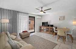 2/7 Zillah Street, Stones Corner, Qld 4120