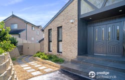 37 Malinya Crescent, Moorebank, NSW 2170