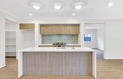 82 Eaglemont Drive, Strathtulloh, Vic 3338
