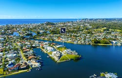 33 Mcilwain Drive, Mermaid Waters, Qld 4218